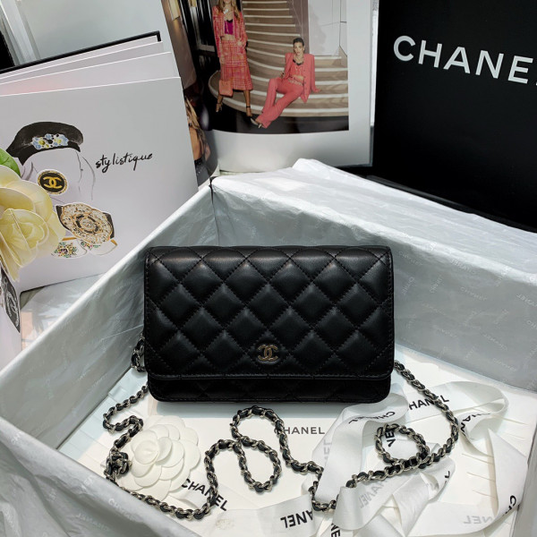 CL CHAIN WALLET LAMBSKIN NEW EDITION