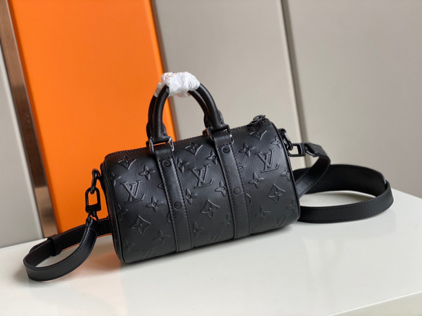 l**is V*t*n keepall xs
