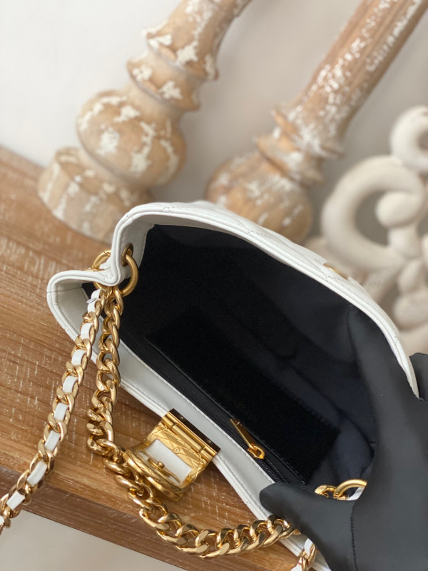 CL HOBO HANDBAG