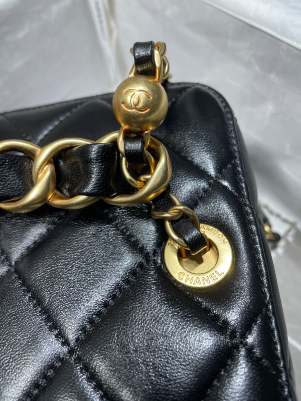 CL VANITY CASE