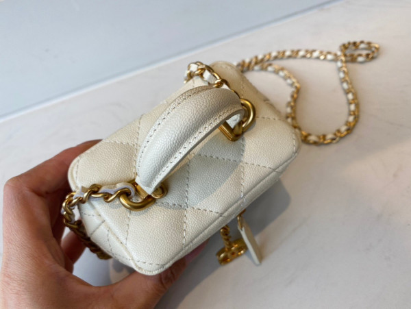 CL SMALL VANITY WITH CHAIN