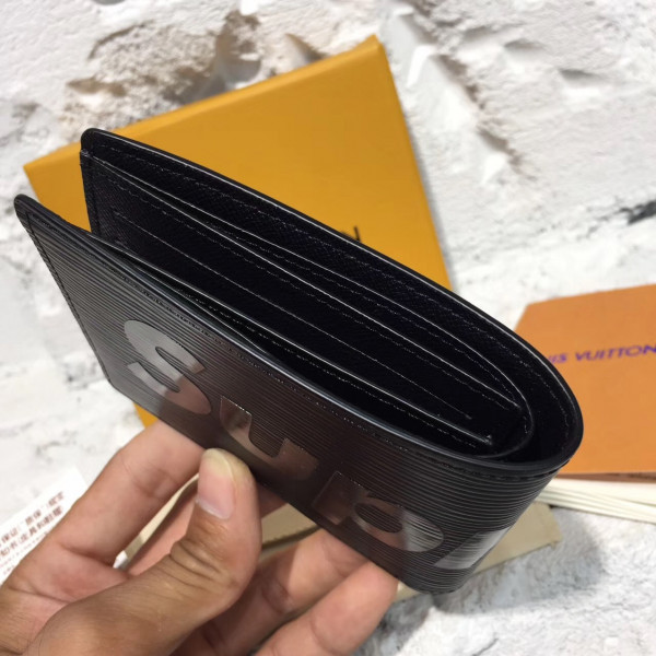 l**is v*t*n S*p*e pocket wallet