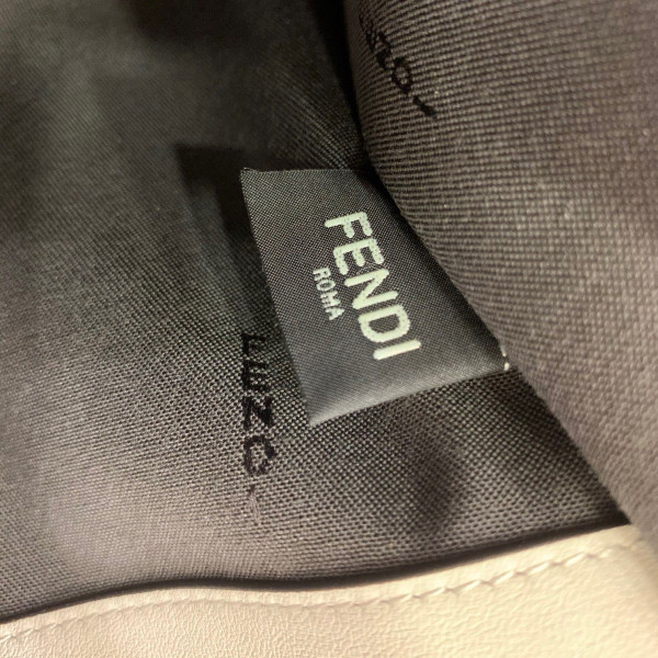 F**di peekaboo i see you