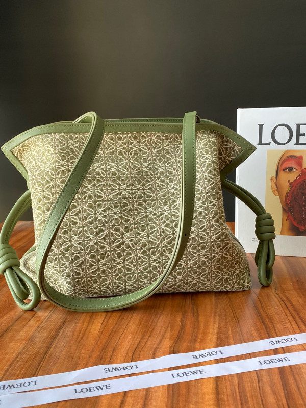 LOEWE Flamenco clutch