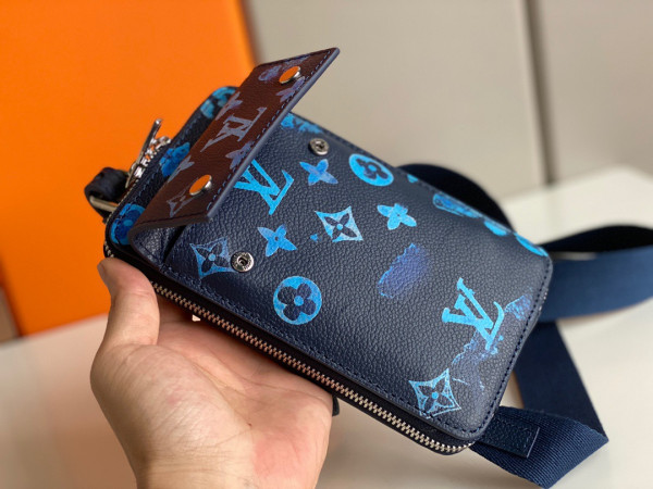 l**is V*t*n phone pouch
