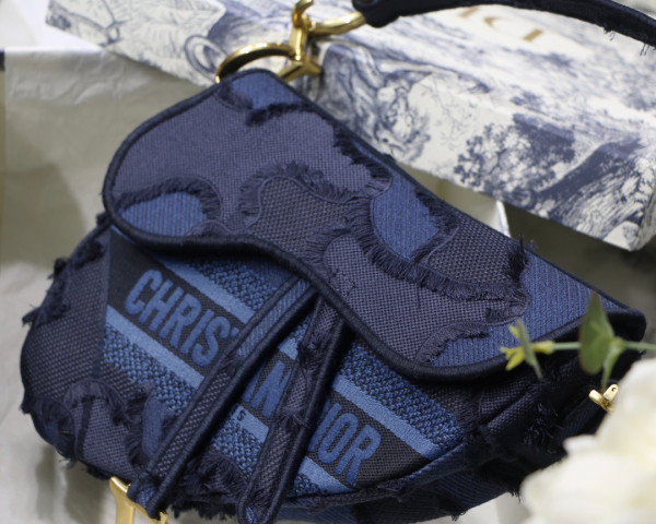 D*or saddle bag