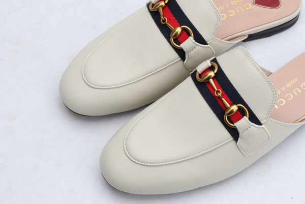G*u*i princetown leather slipper