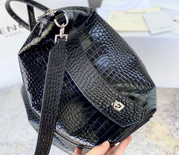 GIVENCHY ANTIGONA SOFT