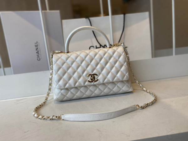 CL LARGE FLAP BAG WITH TOP HANDLE
