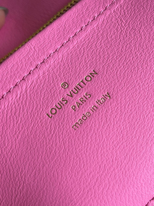 l**is V*t*n pochette coussin