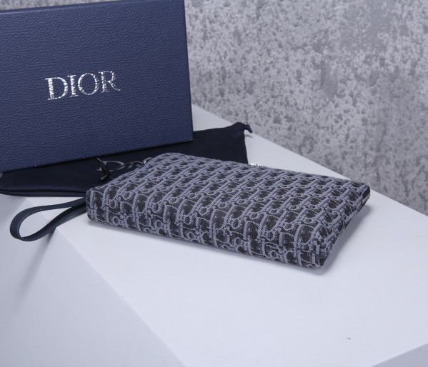 D*or pouch