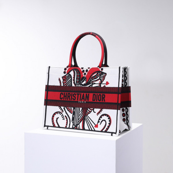medium D*or book tote