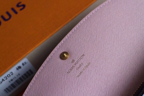 l**is V*t*n emilie wallet