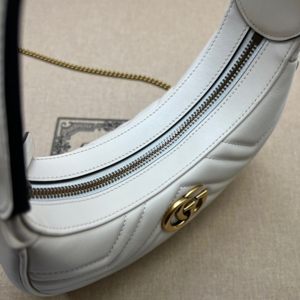 G*u*i gg marmont half-moon-shaped mini bag
