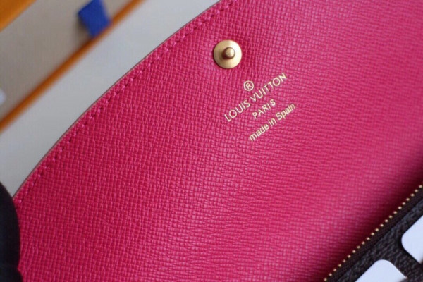 l**is V*t*n emilie wallet