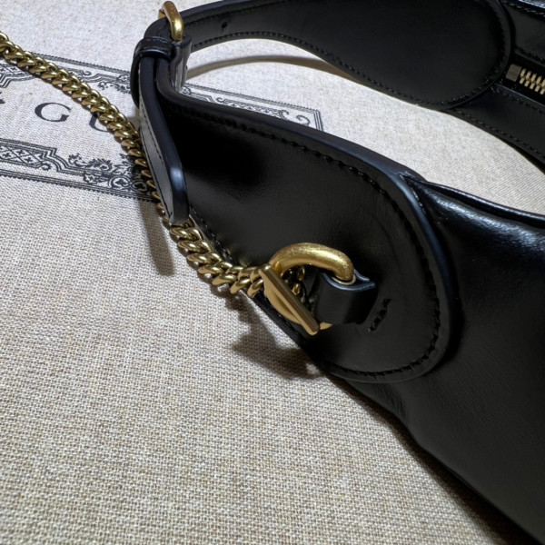 G*u*i gg marmont half-moon-shaped mini bag