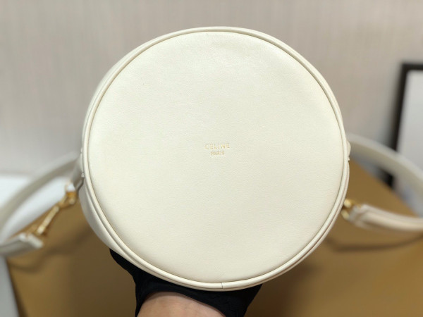 Ce**e bucket 16