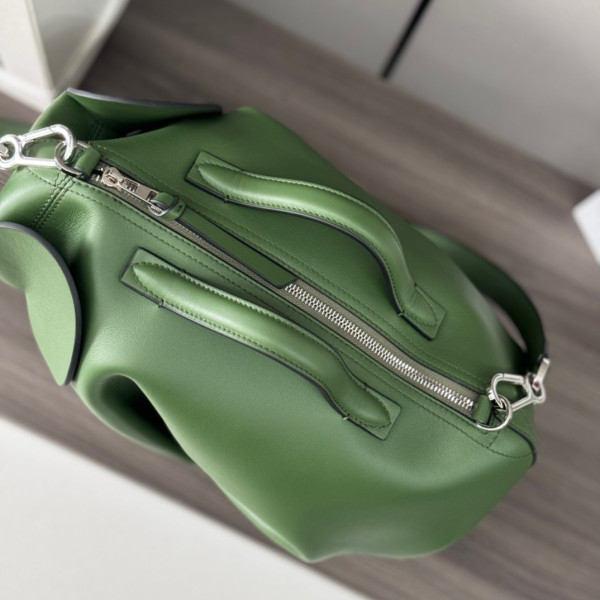 LOEWE Elephant Bag IN CLASSIC CALFSKIN