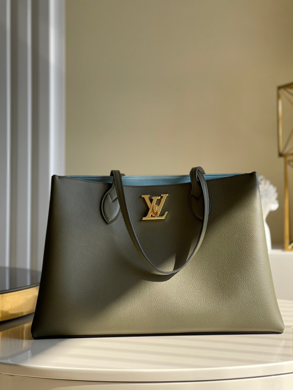l**is V*t*n lockme shopper