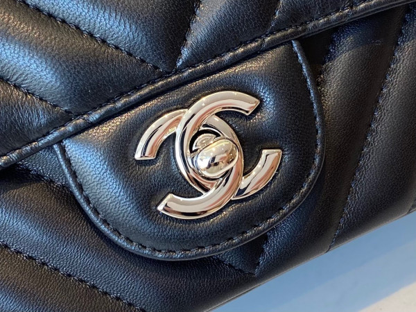 CL FLAP BAG