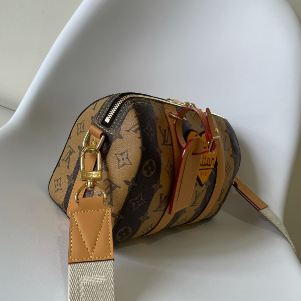 l**is V*t*n city keepall