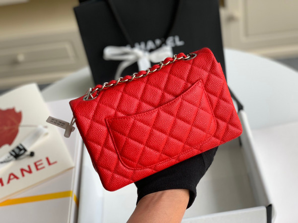 CL FLAP BAG CAVIAR