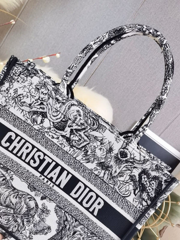 D*or book tote