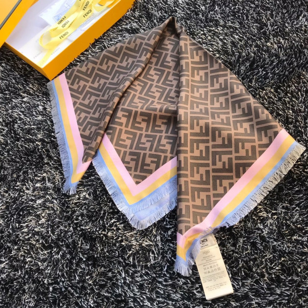 F**di scarf