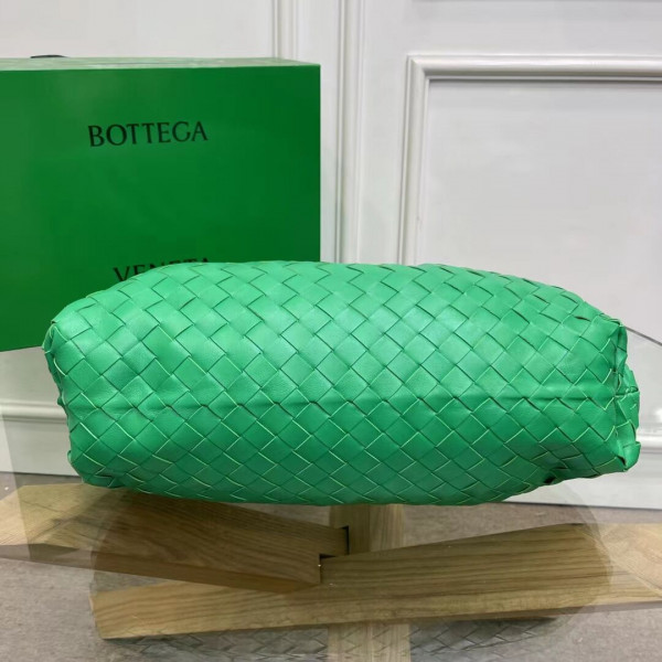 Bo*te*ga ve*ne*ta pouch