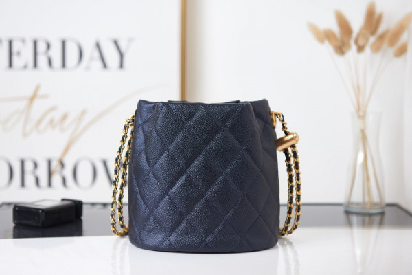 CL BUCKET BAG