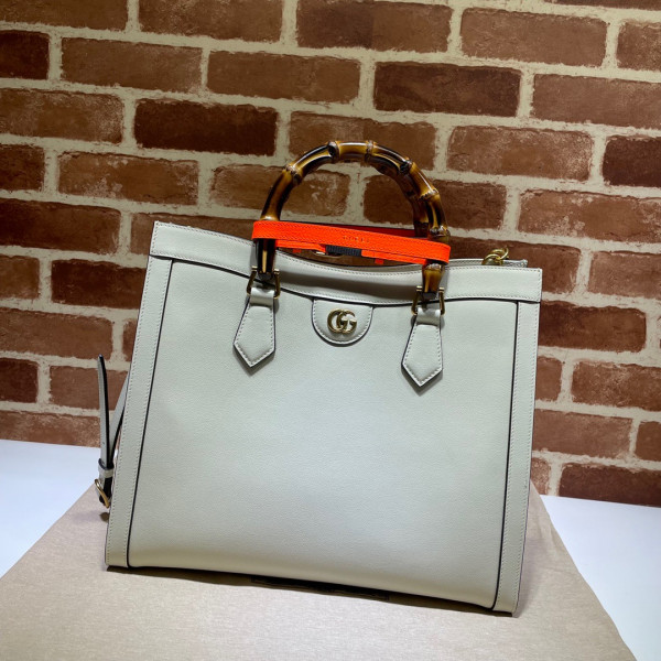 G*u*i diana medium tote bag