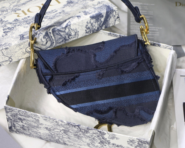 D*or saddle bag