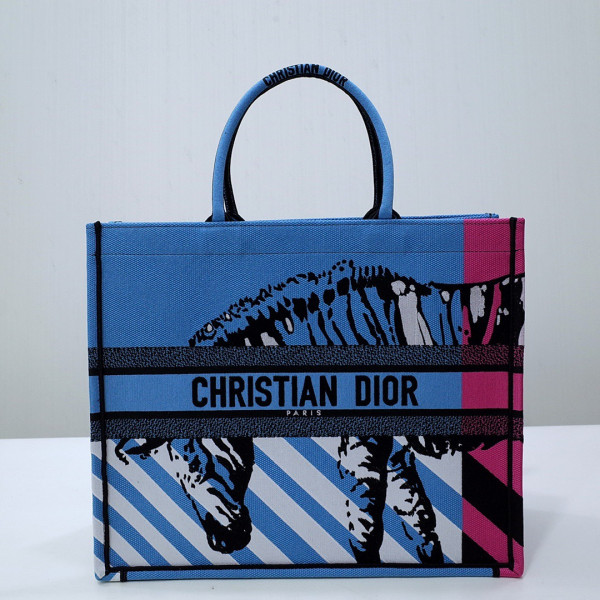 large D*or book tote