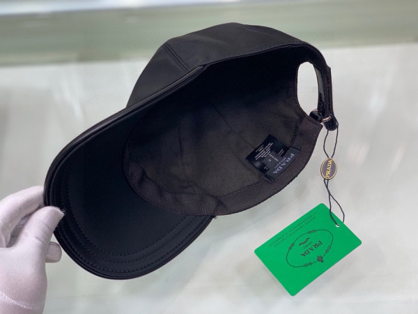Pra*a hat
