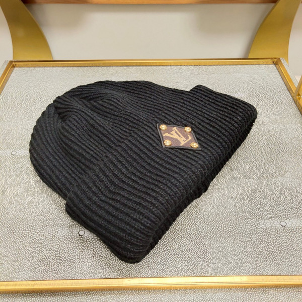 l**is V*t*n hat