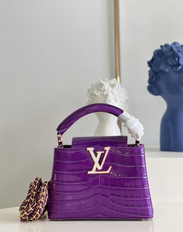 l**is V*t*n capucines mini