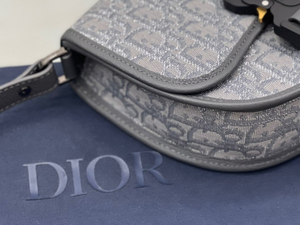 D*or gallop bag