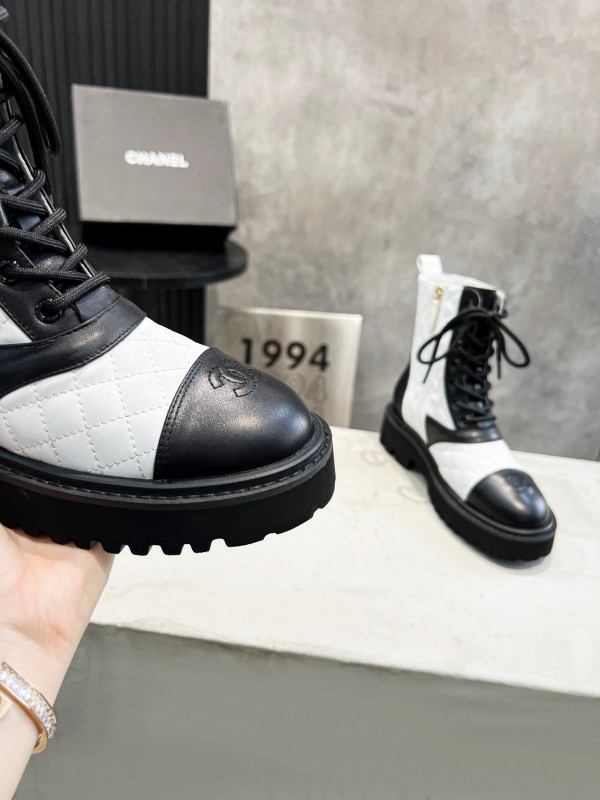 CL ANKLE BOOTS