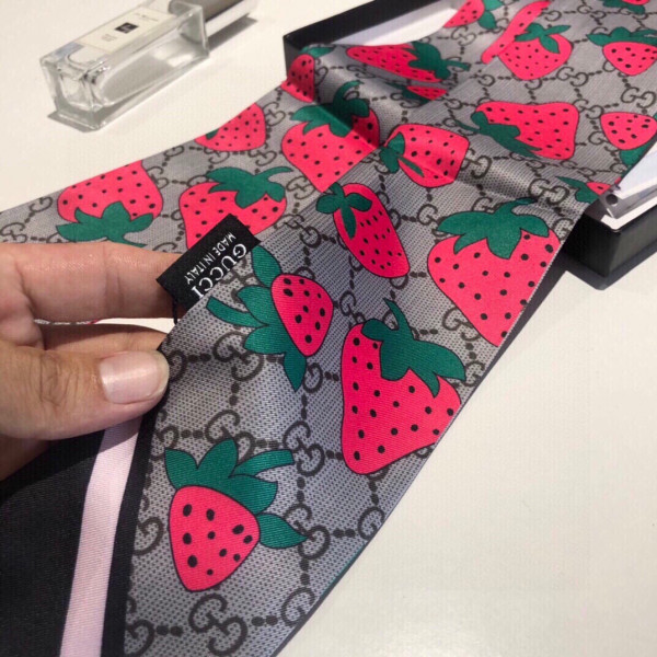 G*u*i bandeau