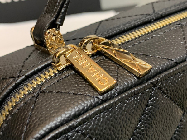 CL VANITY CASE