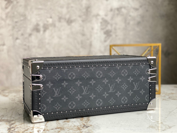l**is V*t*n coffret accessoires