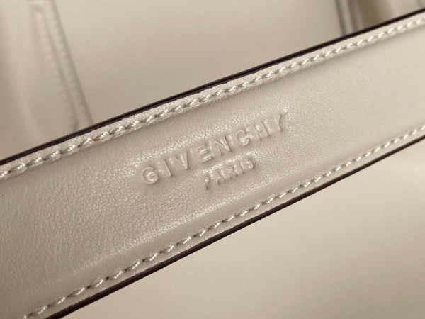 GIVENCHY ANTIGONA SOFT