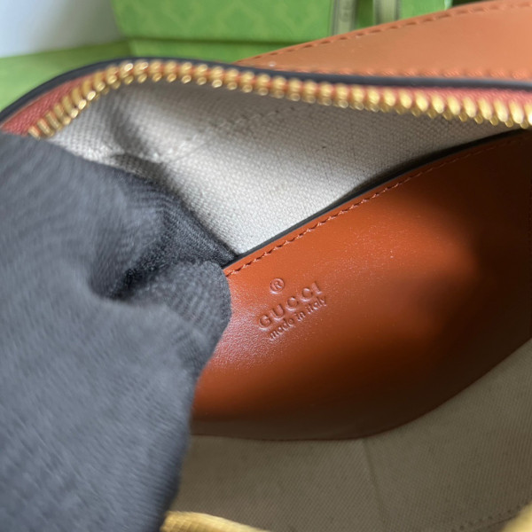 G*u*i gg matelassé leather shoulder bag