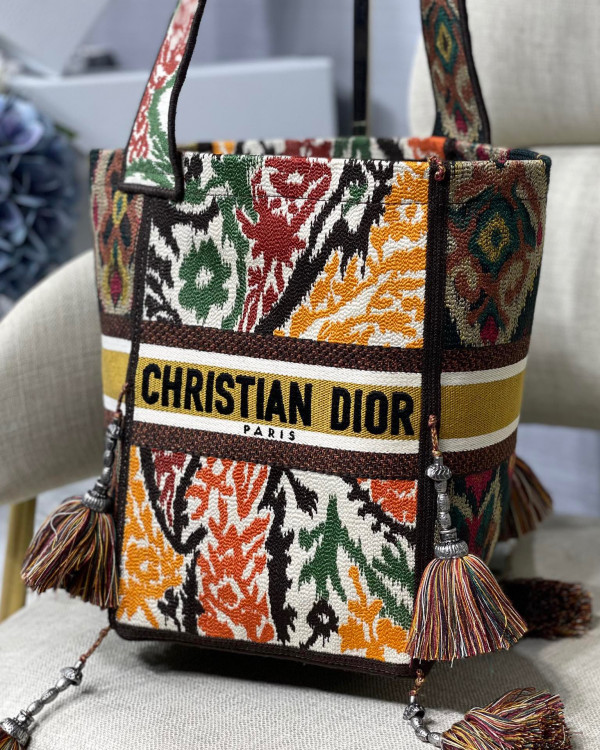 D*or d-bubble bucket bag