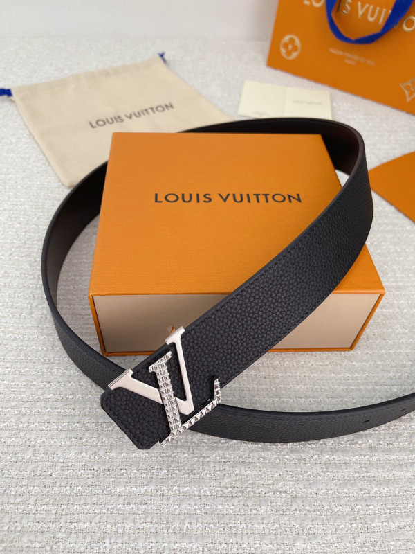 l**is V*t*n belt