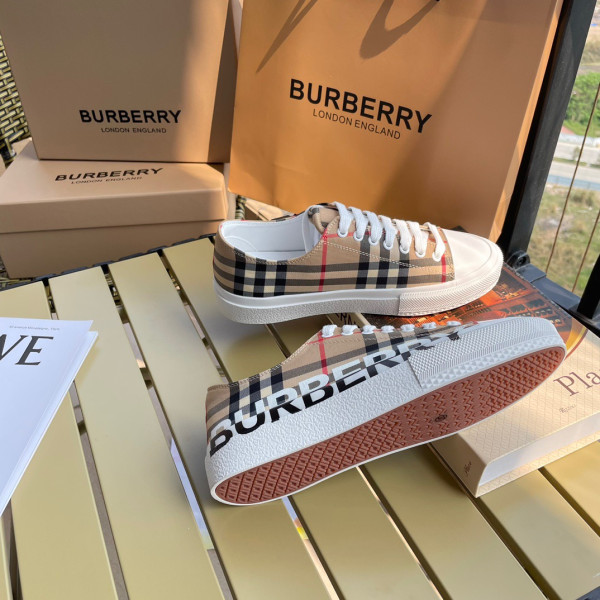 B**rry vintage sneaker