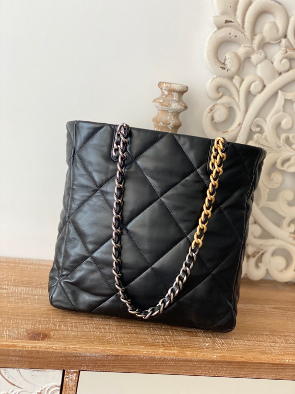 CL 19 SHOPPING BAG