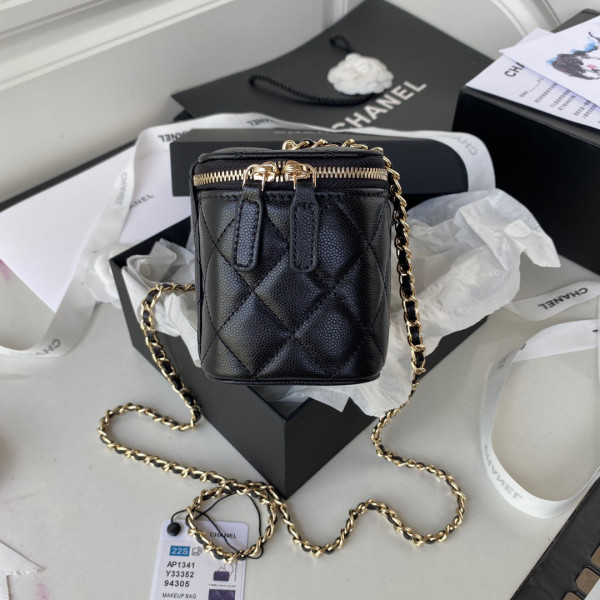 CL SMALL VANITY WITH CLASSIC CHAIN