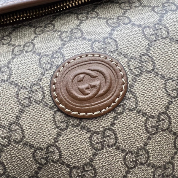G*u*i medium backpack with interlocking g