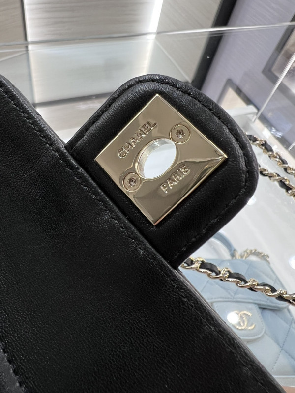 CL HEART CLUTCH WITH CHAIN